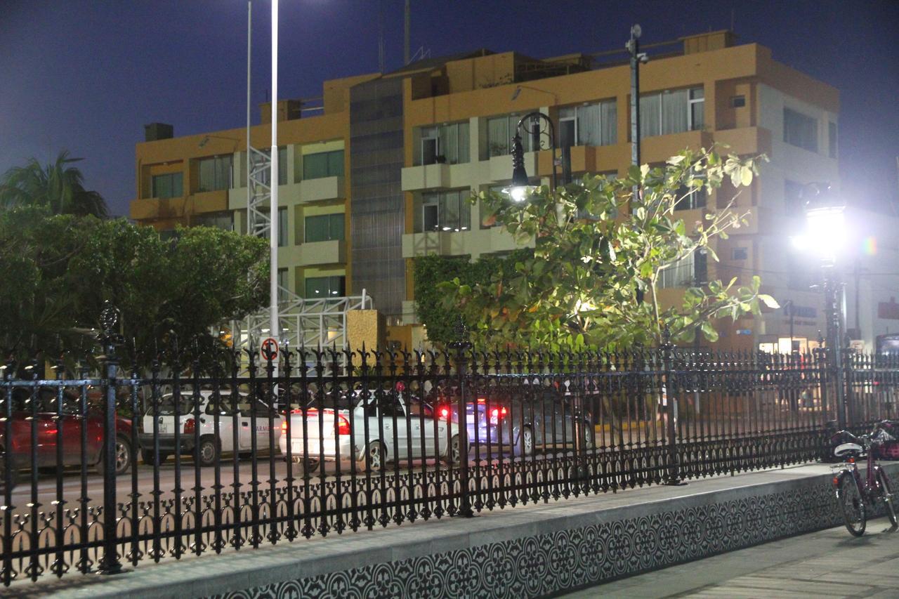 Hotel Del Parque Ciudad del Carmen Bagian luar foto