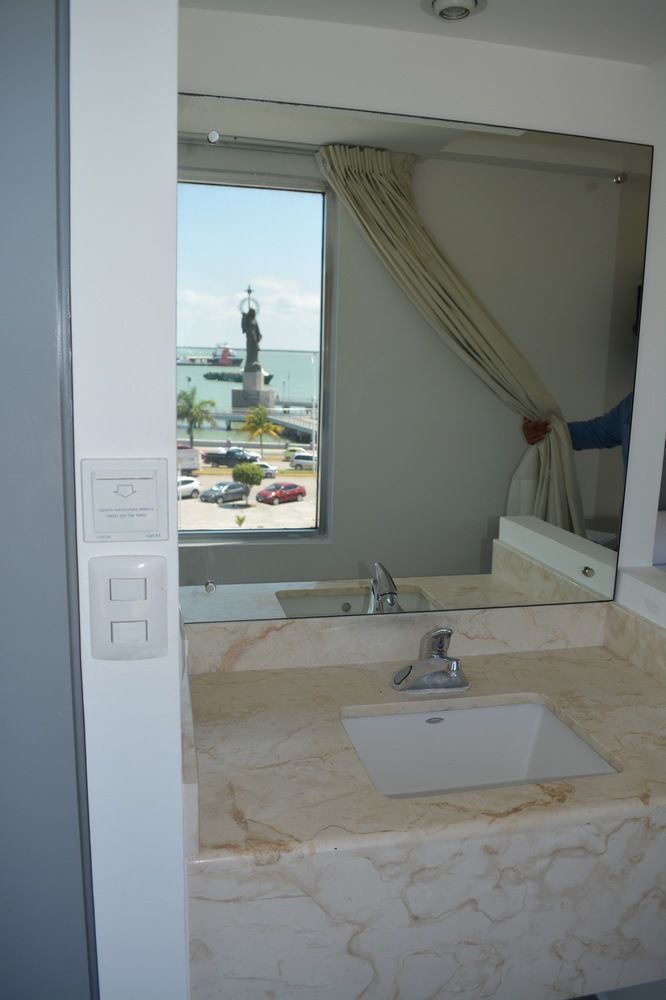 Hotel Del Parque Ciudad del Carmen Bagian luar foto