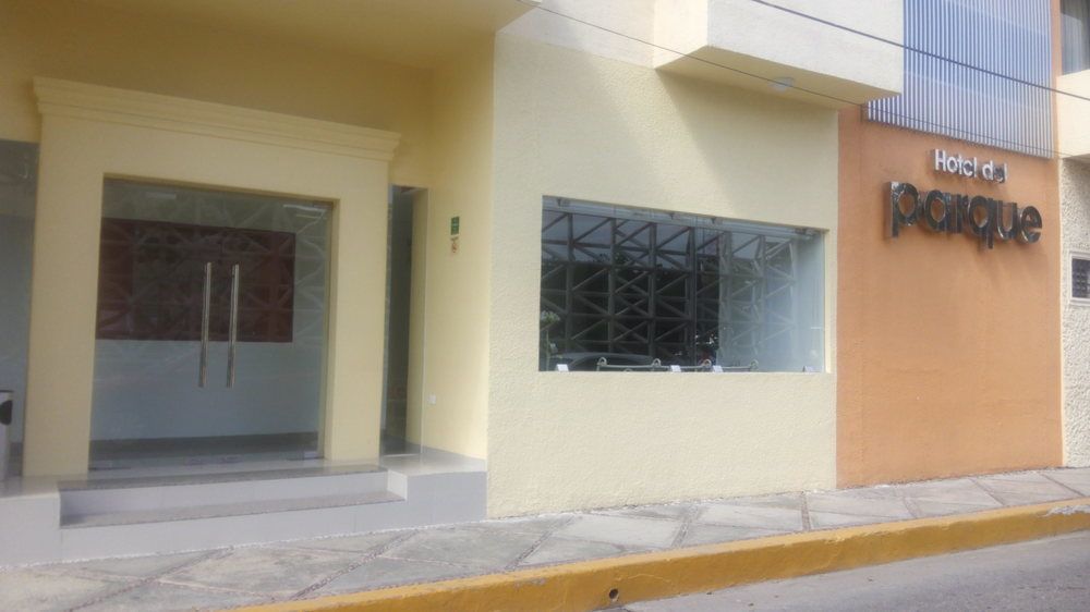 Hotel Del Parque Ciudad del Carmen Bagian luar foto
